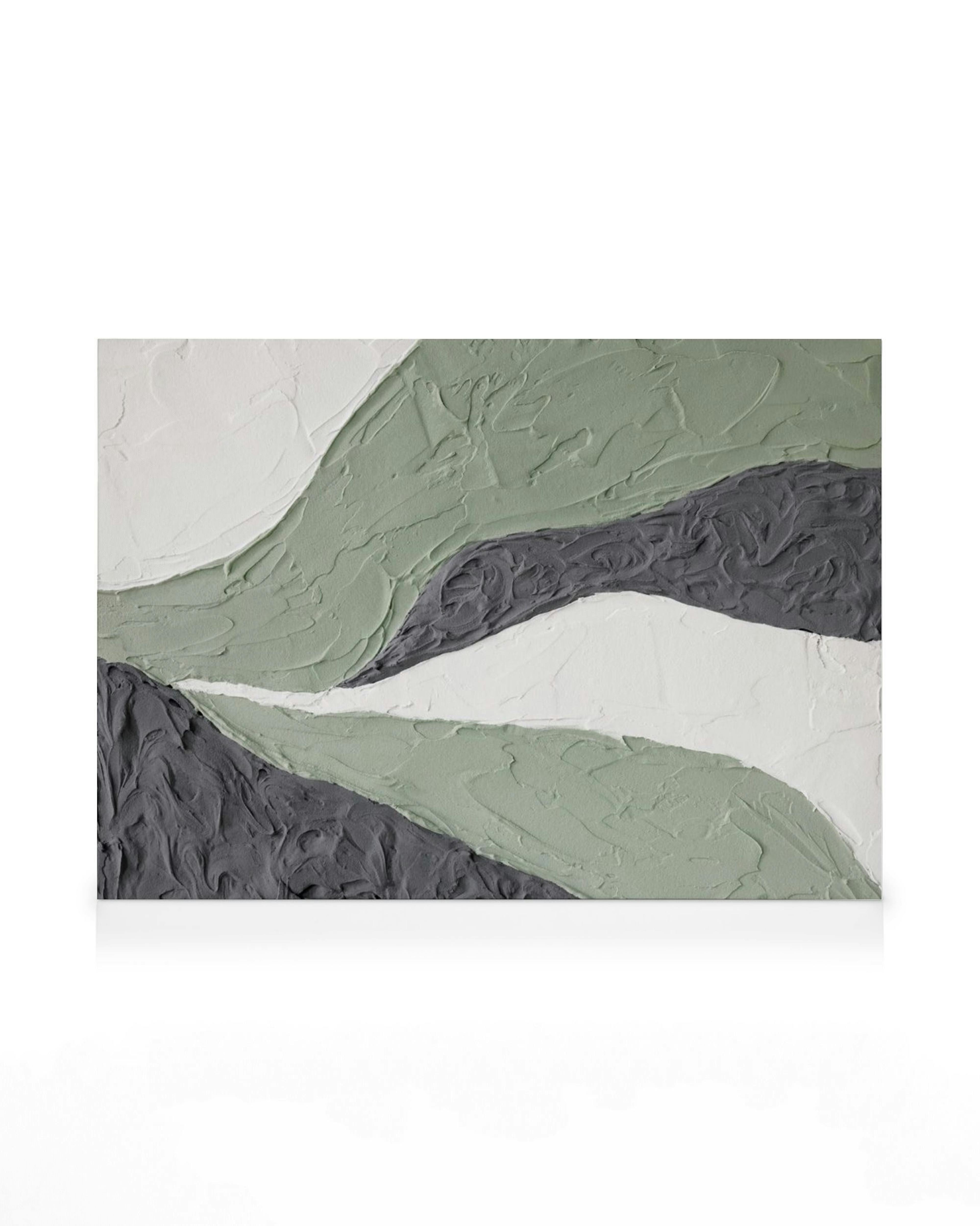Paisaje abstracto texturizado en tonos verdes y grises, con efecto 3D, pintado a mano, ideal para decoración de interiores.
