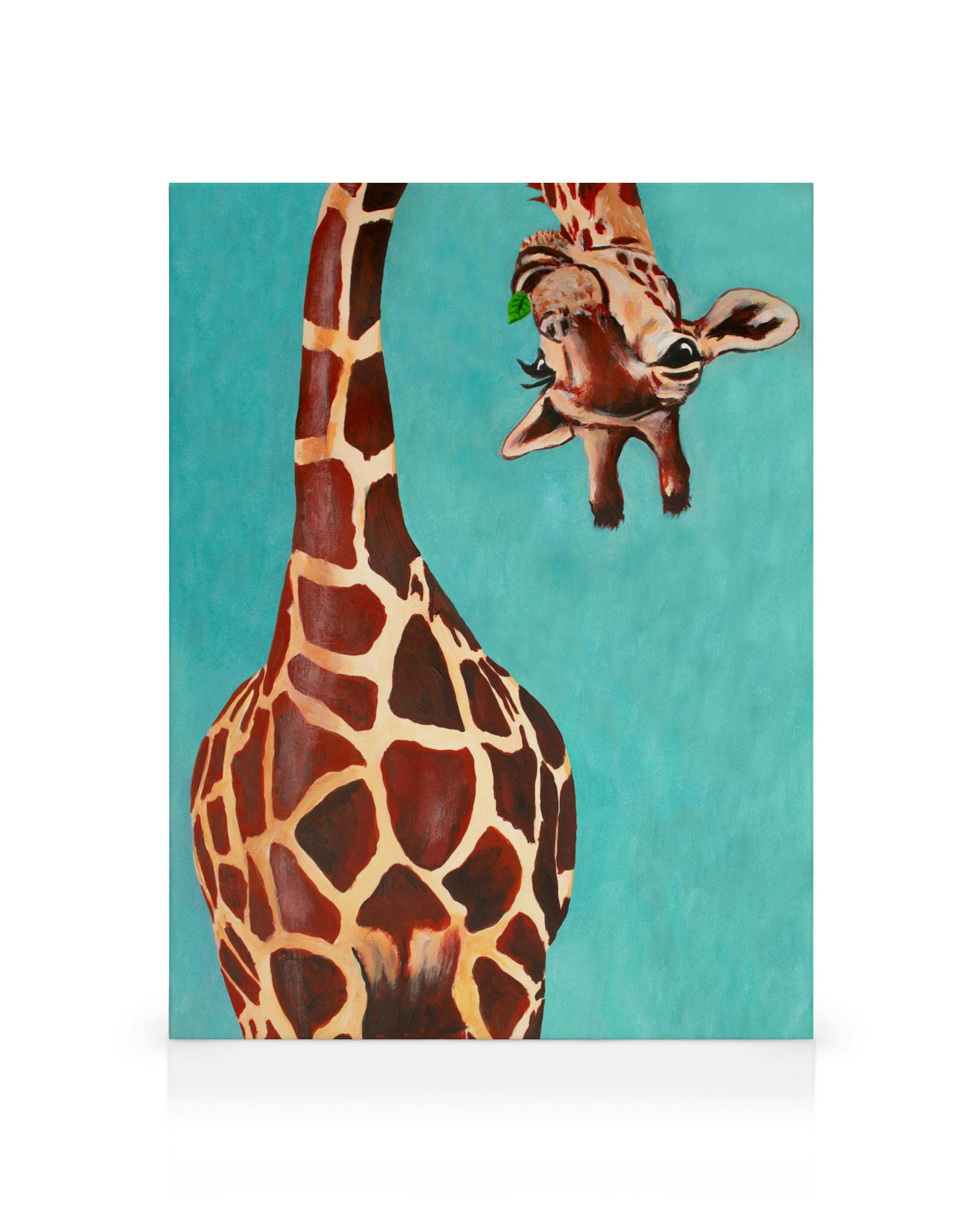 Ondersteboven giraffe canvas in turquoise, bruin en wit, geschikt voor dierliefhebbers.