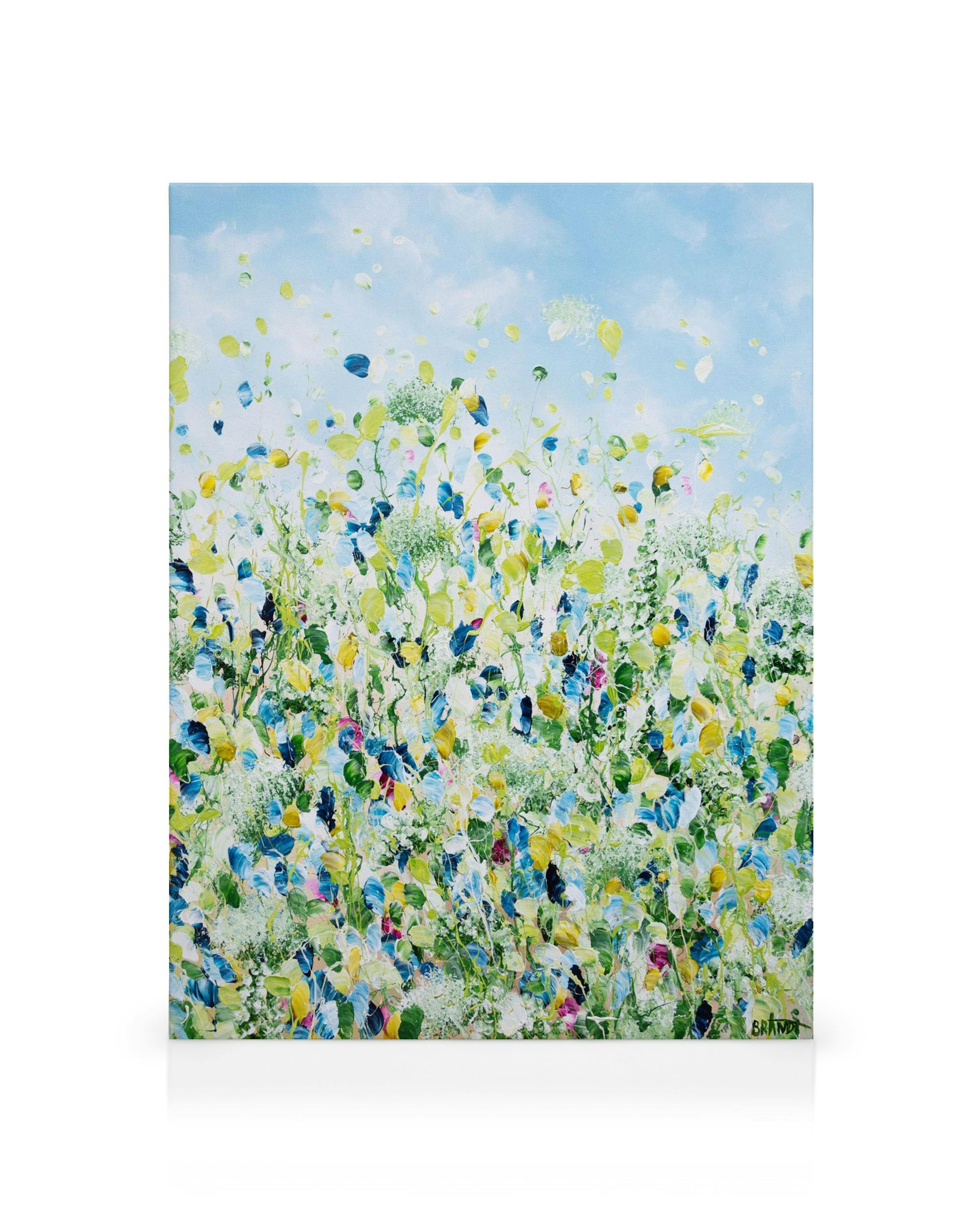 Leinwandbild mit impressionistischem Blumenfeld unter blauem Himmel, grüne, gelbe und lila Blumen.