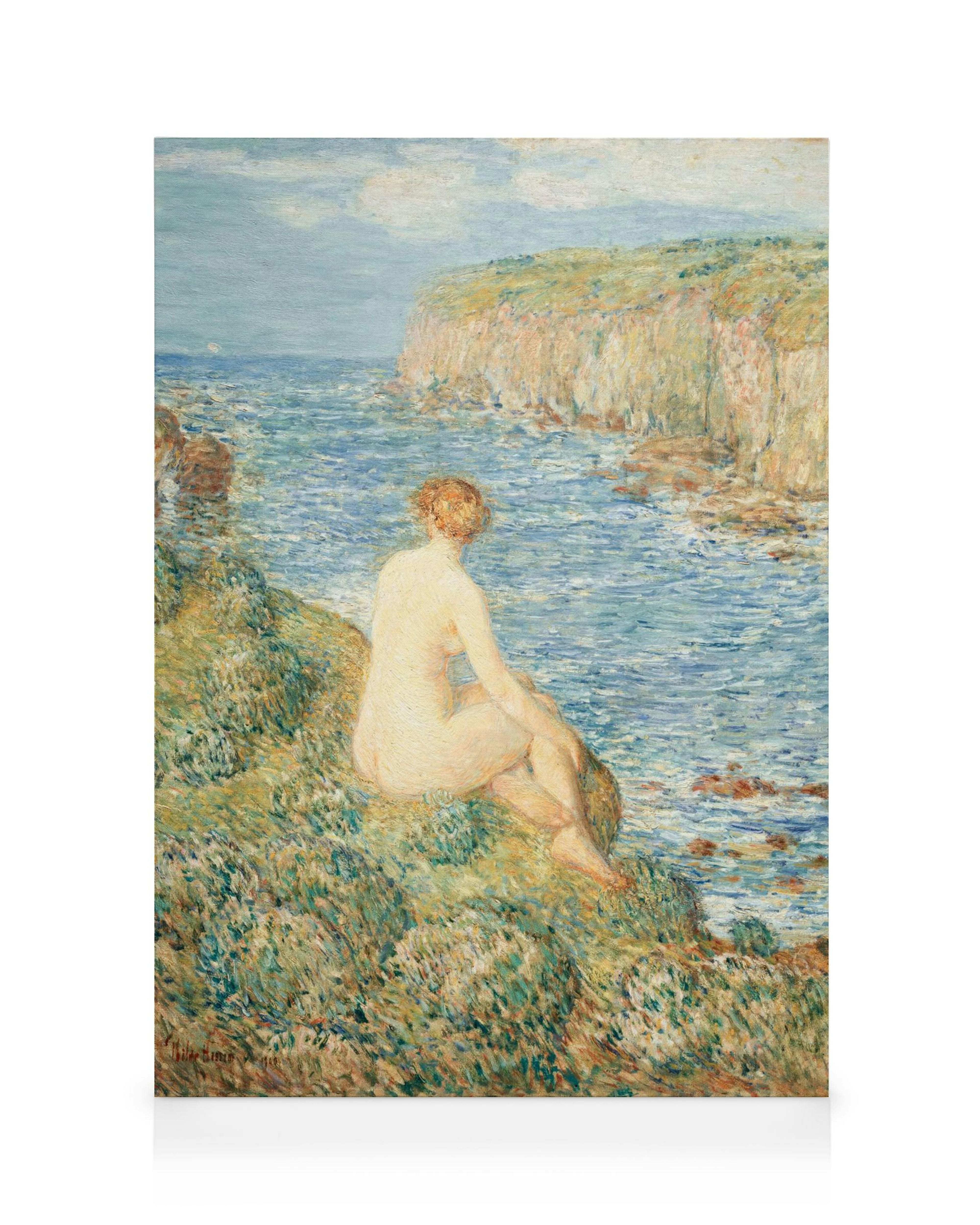 Lienzo de mujer desnuda de espaldas, sentada en acantilado cubierto de hierba, mirando al mar azul, estilo impresionista.