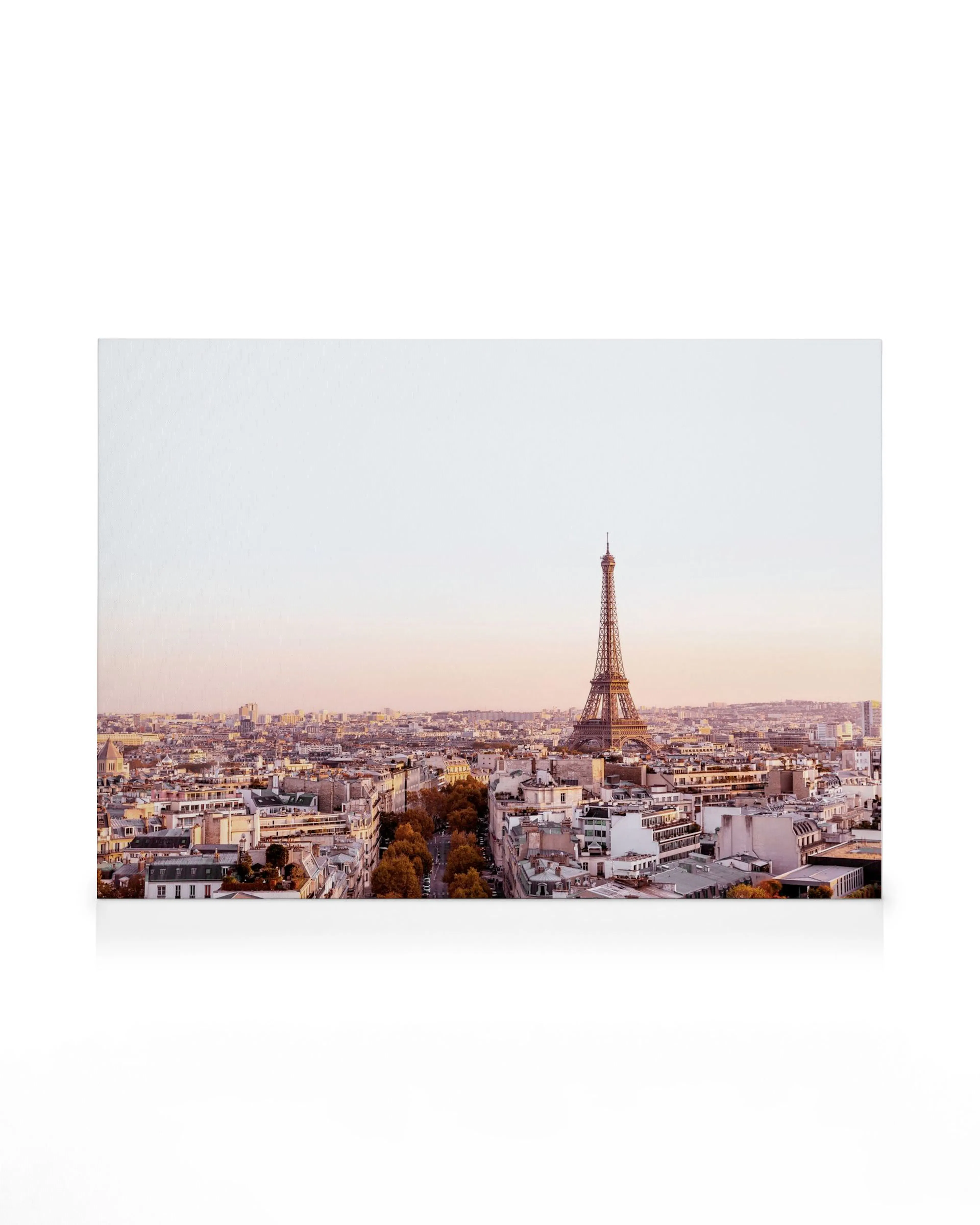 Toile de la Tour Eiffel à Paris au crépuscule, tons roses, vue aérienne sur la ville