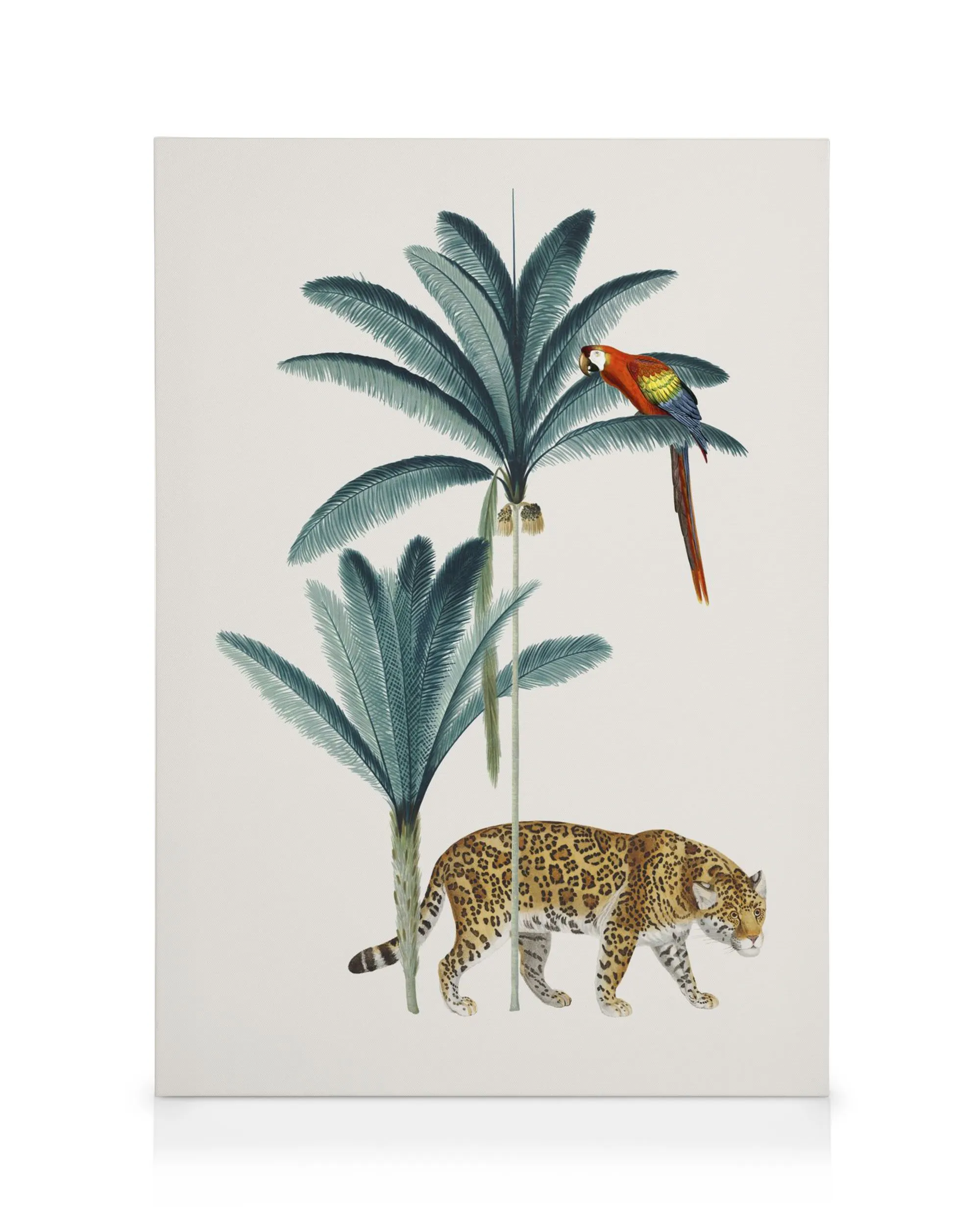 Lienzo con palmeras, un loro rojo y un leopardo en tonos tierra, estilo botánico.