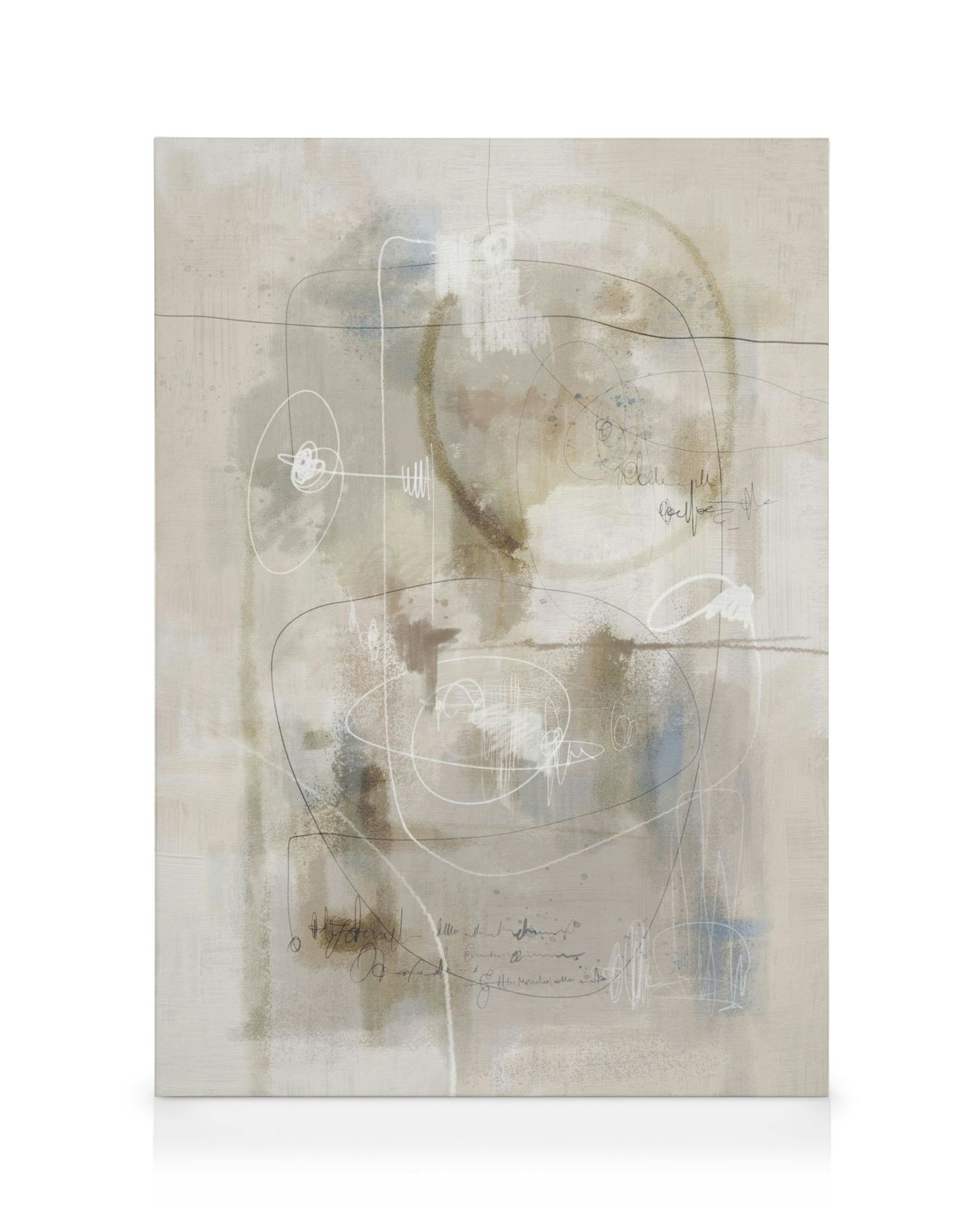 Tela abstrata bege com marcas em marrom, branco e azul, rabiscos e texto cursivo para decoração de parede.