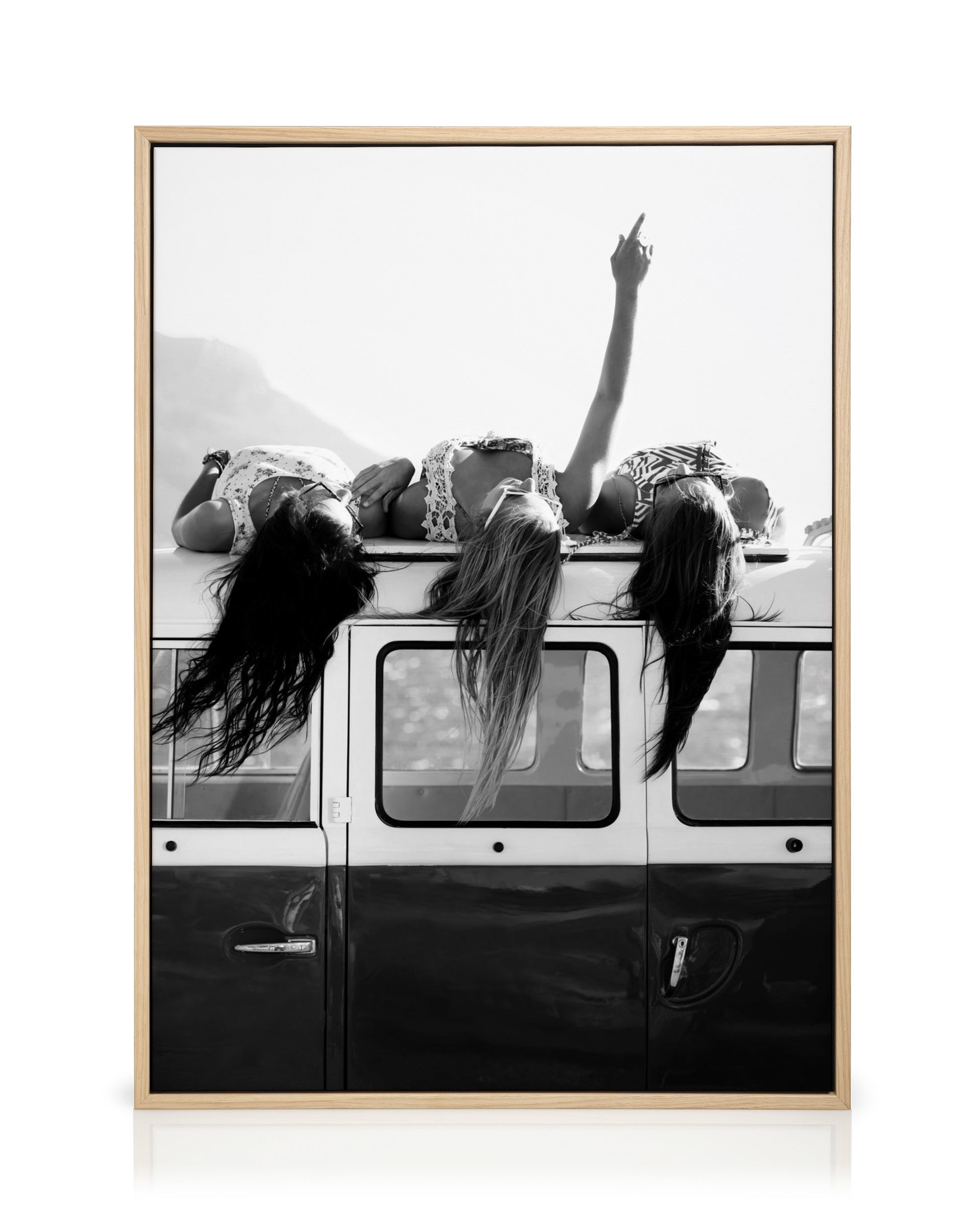 Roadtrip Friends Canvas Print – Black & White Wall Art | Desenio