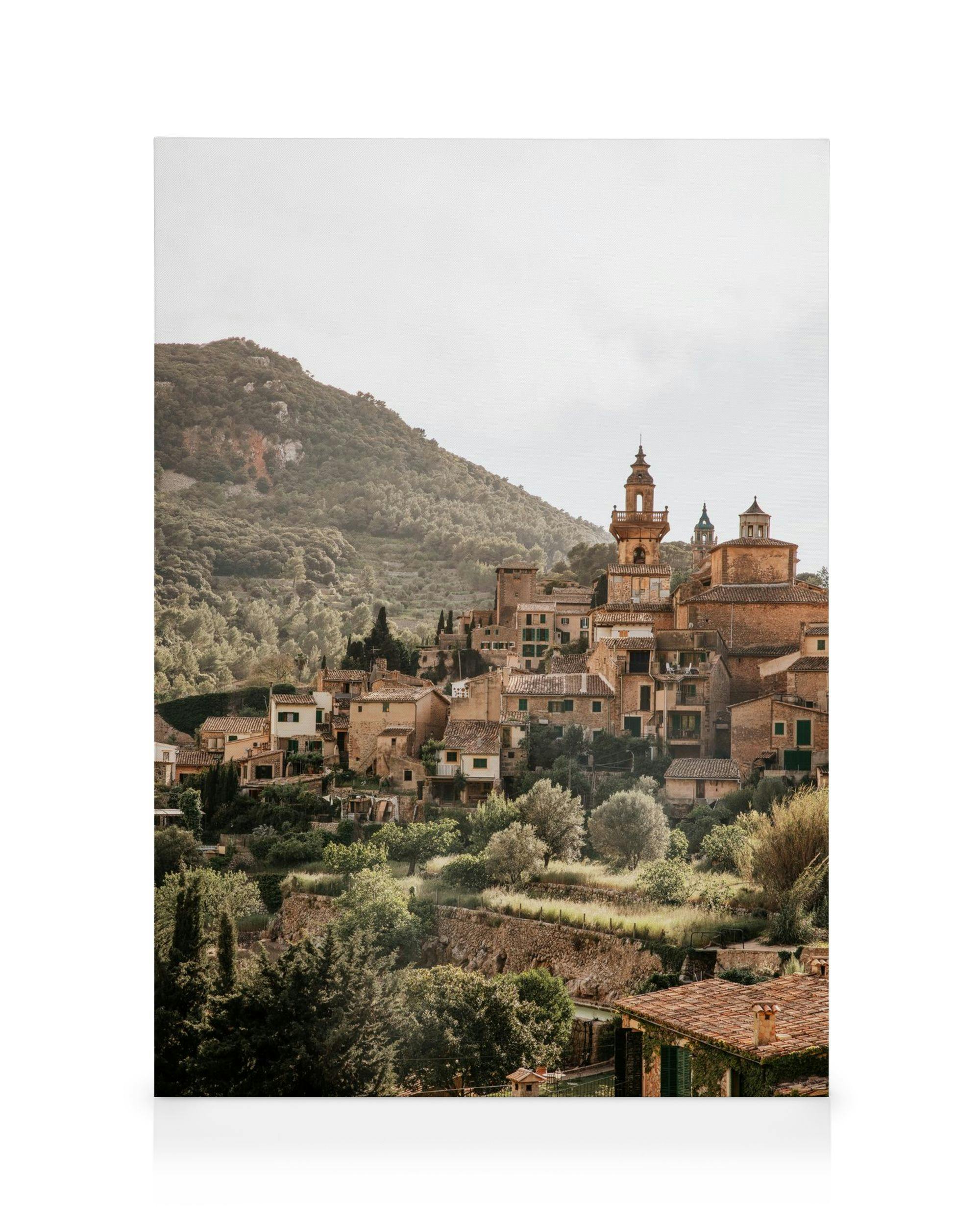 Mediterranean Valley Poster (30x40 cm - Cadre de chêne) - Paysages par Desenio