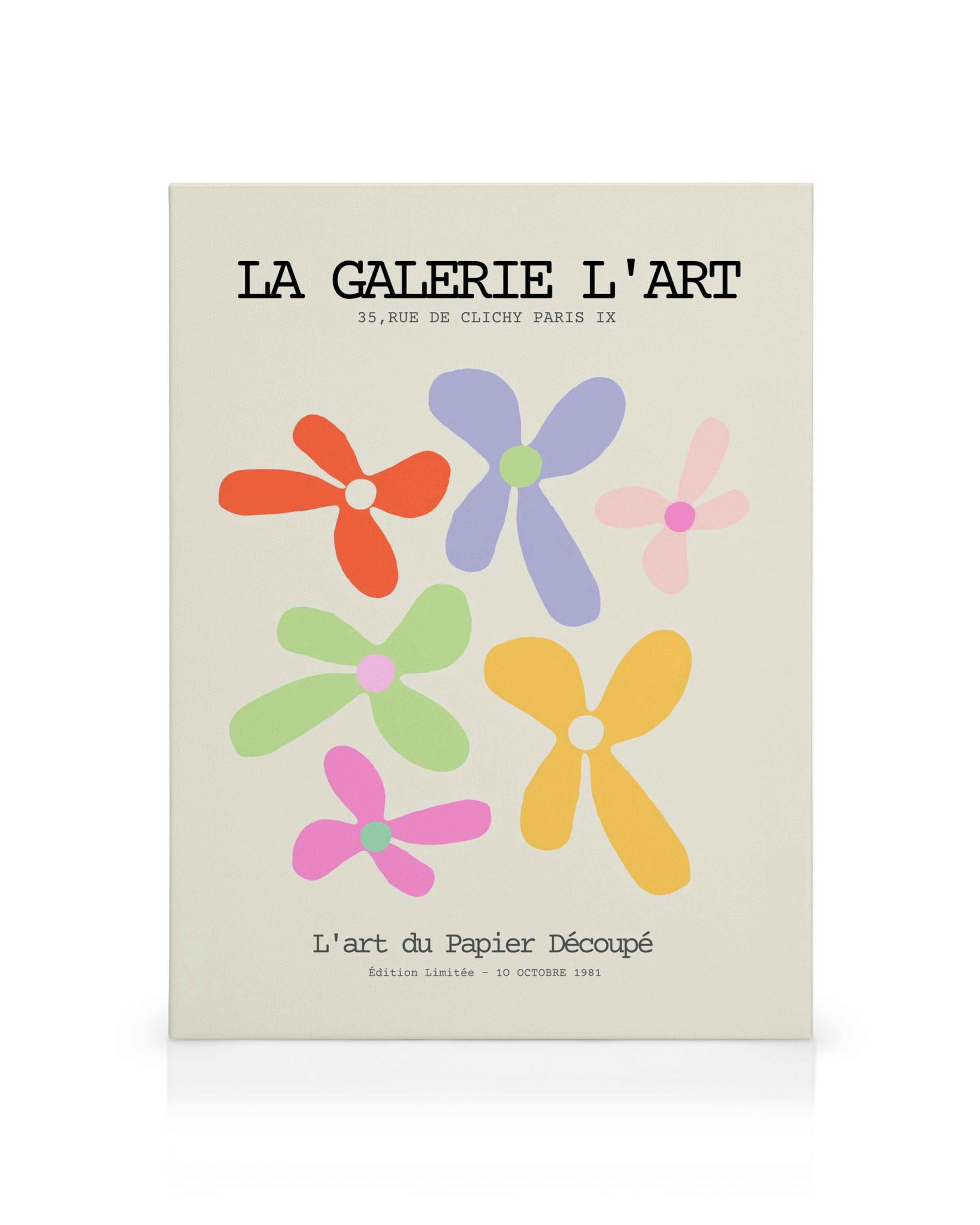 Monivärinen kukka-aiheinen kanvaasi, jossa on tekstiä La Galerie LArt ja Lart du Papier Découpé.