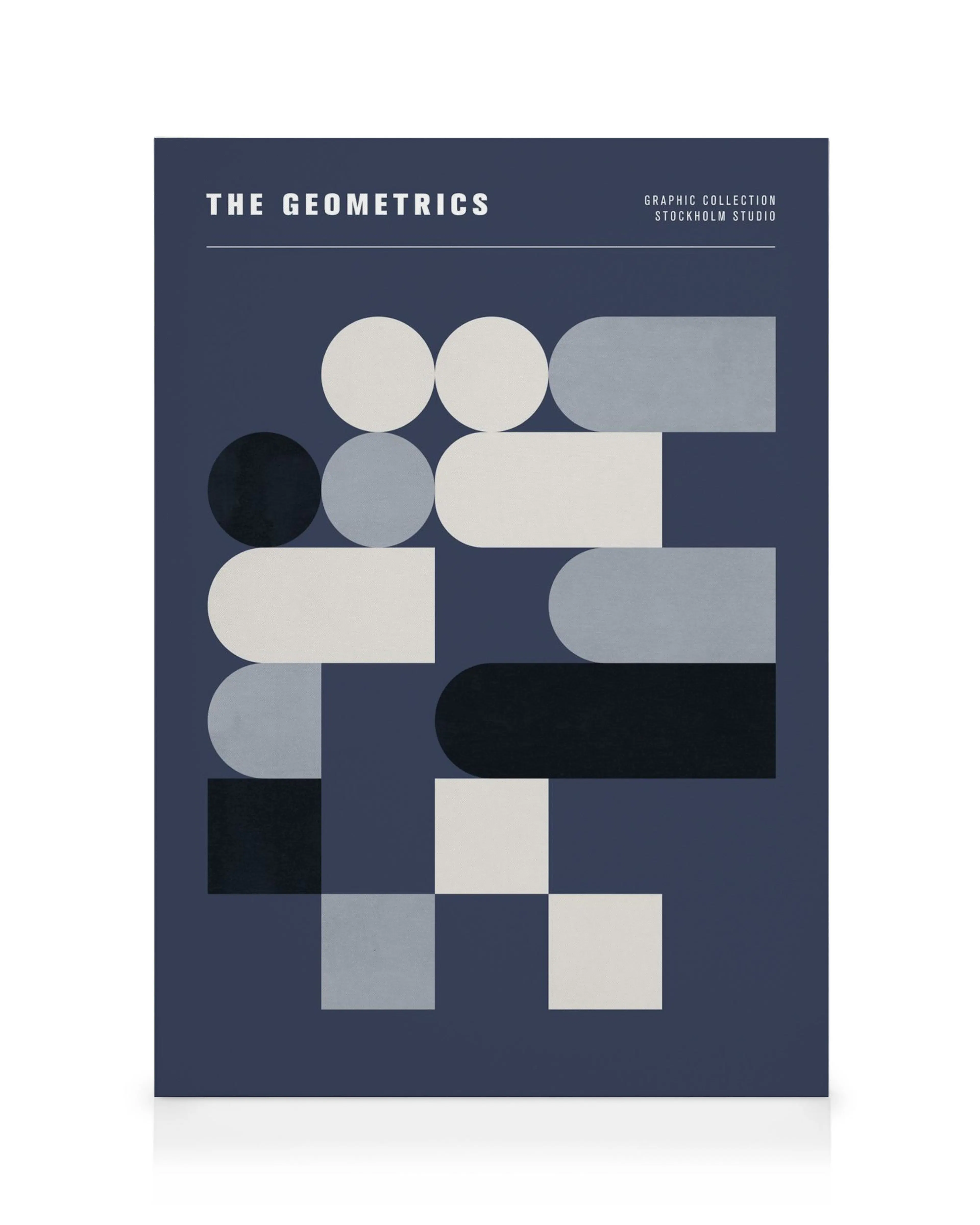 Obraz na plátne The Geometrics s geometrickými tvarmi v odtieňoch šedej a modrej na tmavomodrom pozadí.