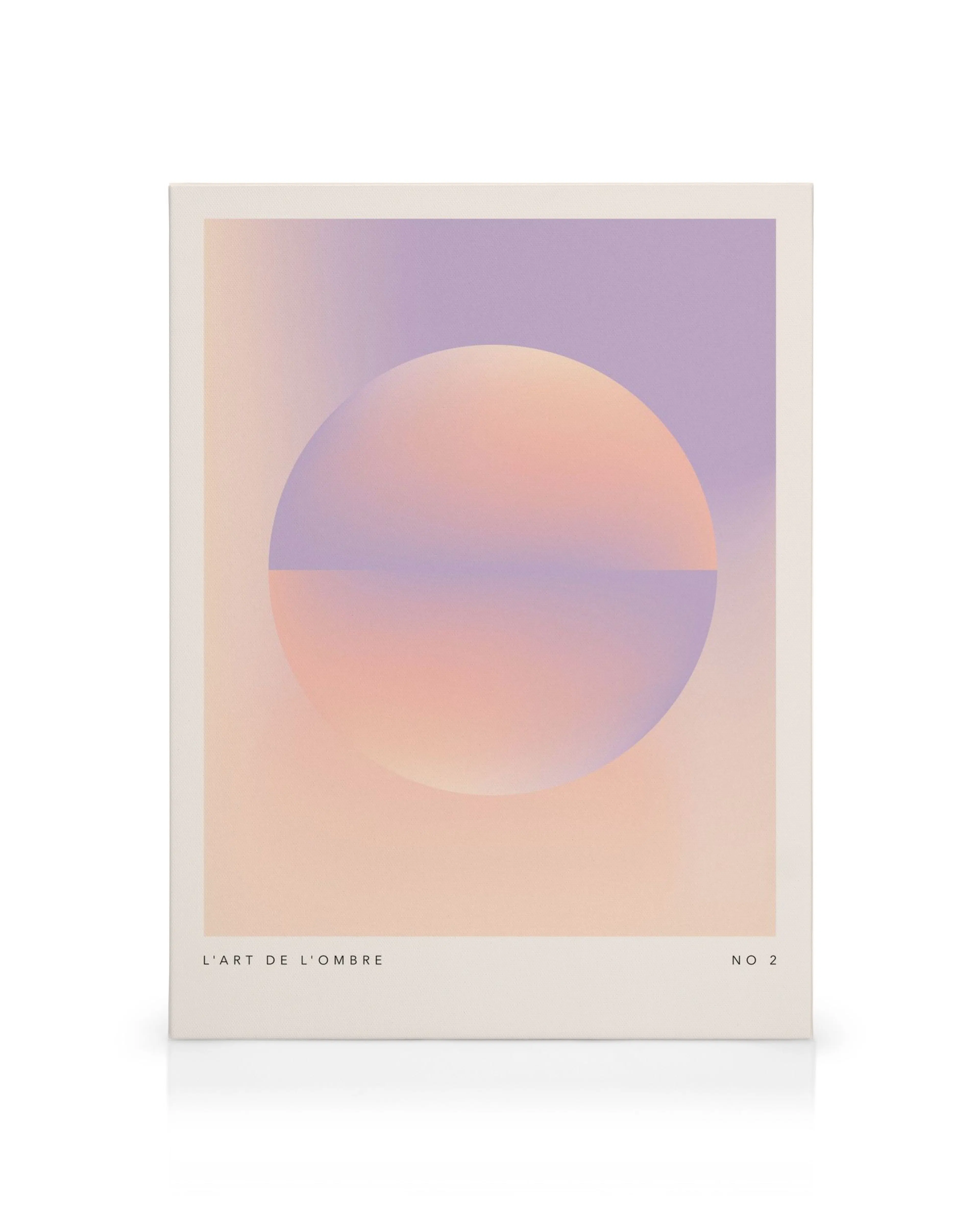 LArt de lOmbre No2 canvas: Abstracte kunst met paarse en oranje kleurgradaties in een horizontaal verdeelde cirkel.