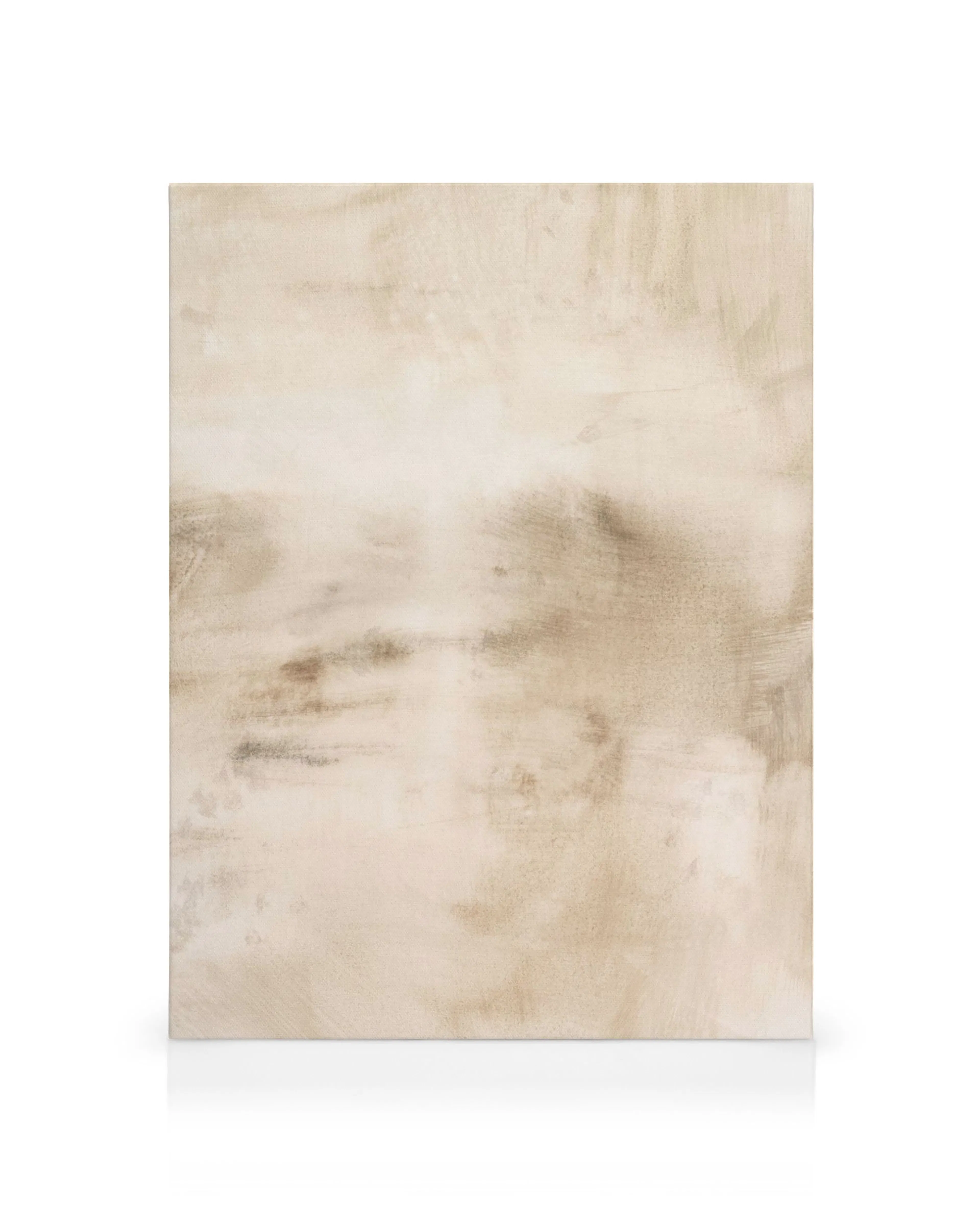 Vertikal abstrakt canvastavla med texturerade beige och bruna smetningar, skapar ett stilrent konstverk.