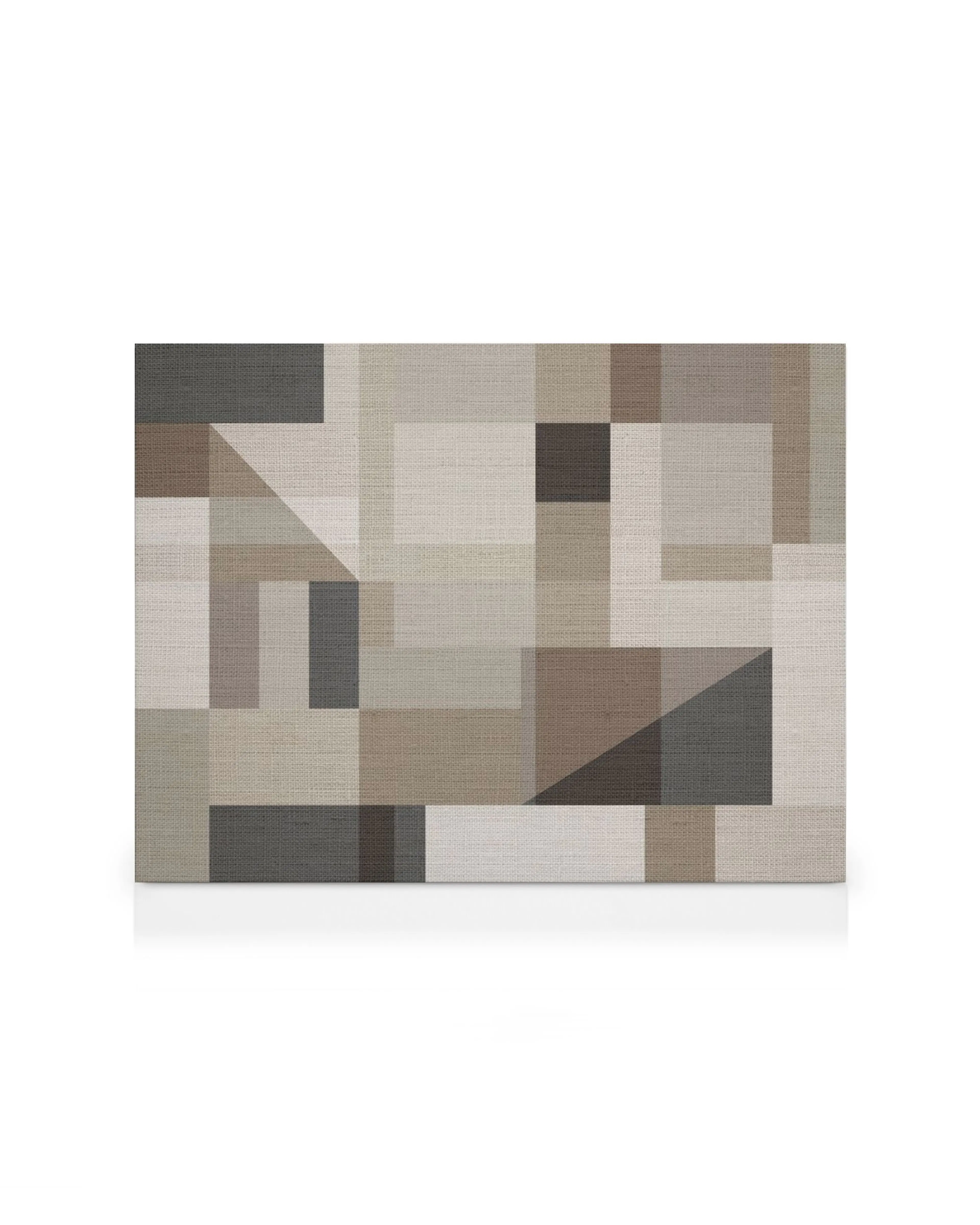 Lienzo geométrico de formas rectangulares y triangulares en tonos neutros como beige, marrón y gris, con textura de lino.