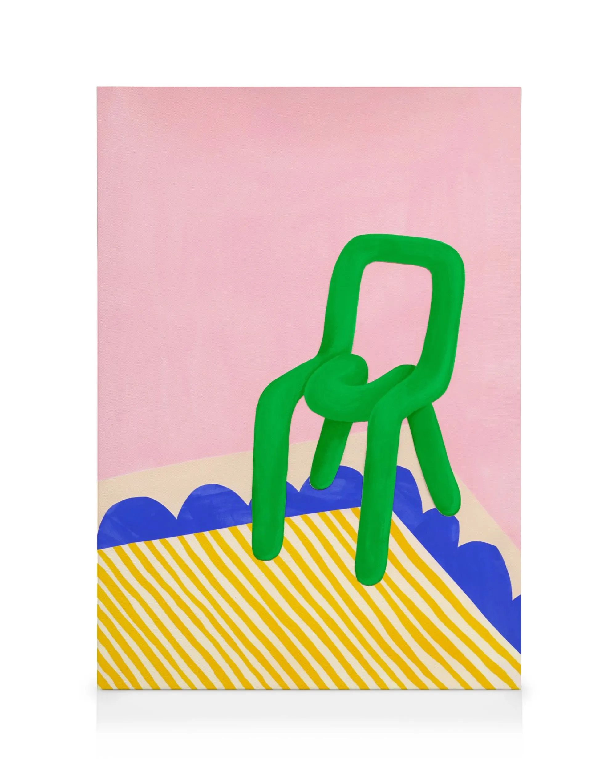 Grønn stol på stripete teppe med rosa bakgrunn, leken kunst, fargerikt lerretsbilde