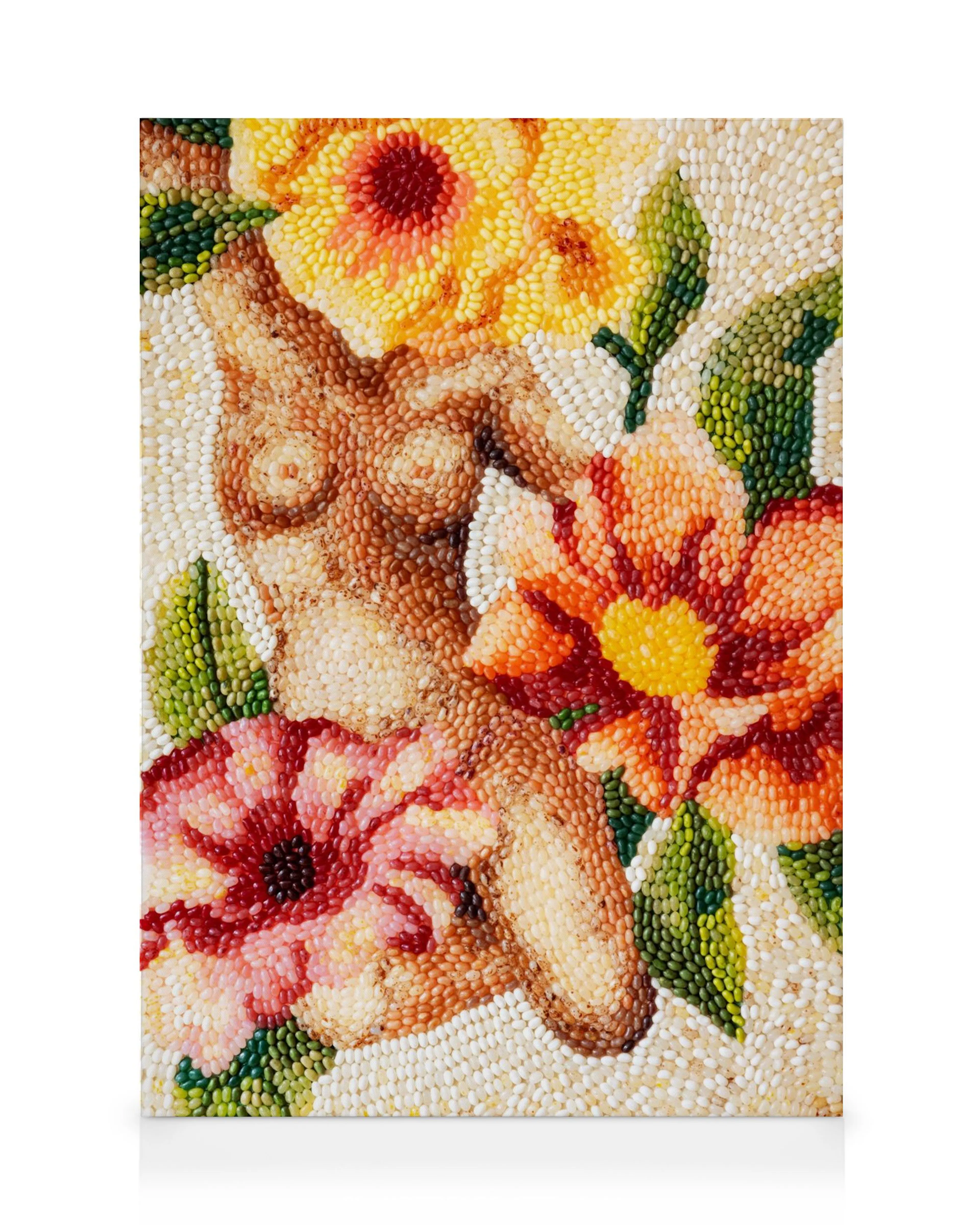 Lerretsbilde av figur formet av godteri, med levende blomster i rødt, gult, oransje og grønt, Candy Garden.