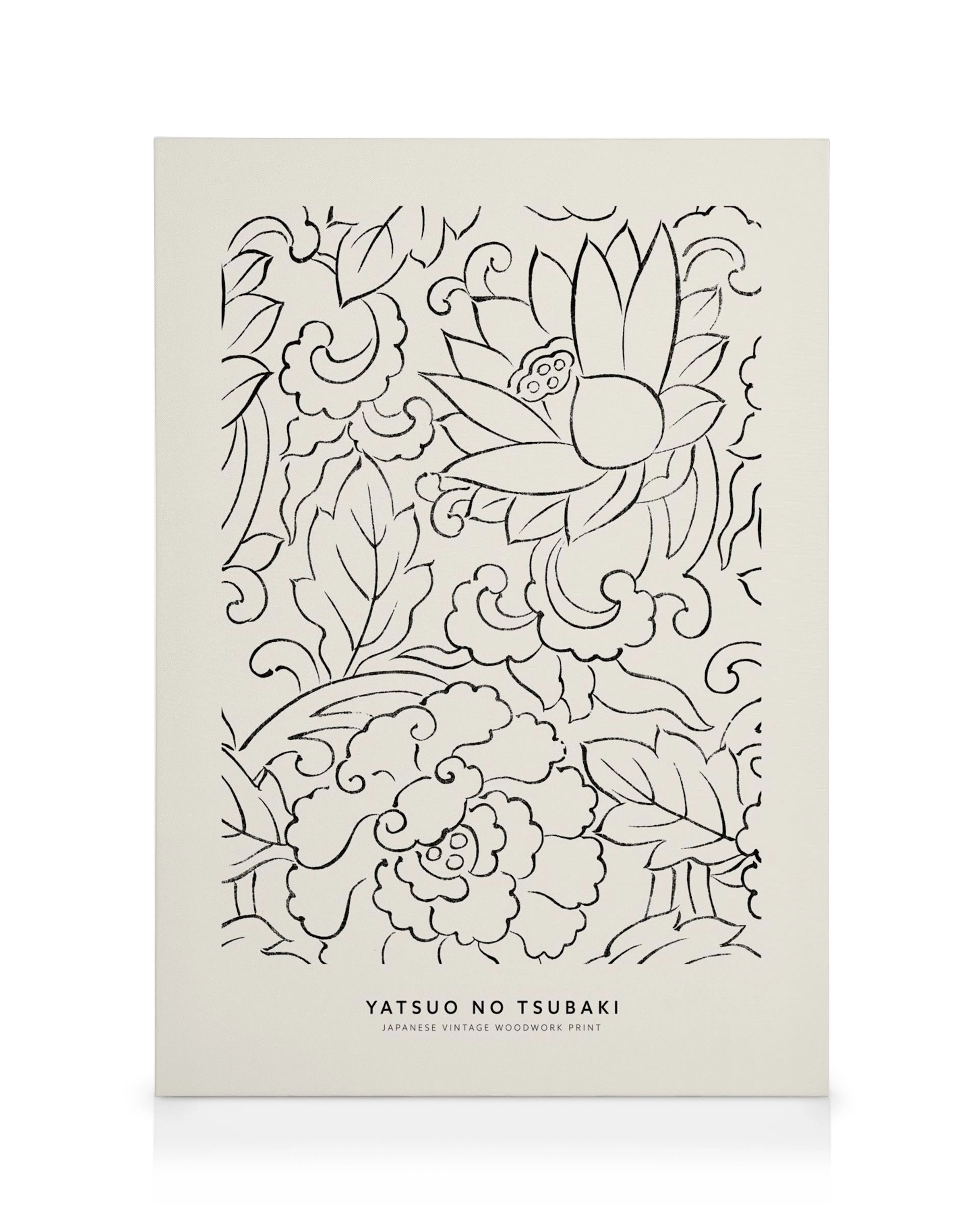Stampa su tela giapponese vintage, fiore nero con foglie e vortici su sfondo beige. Arte floreale asiatica elegante.