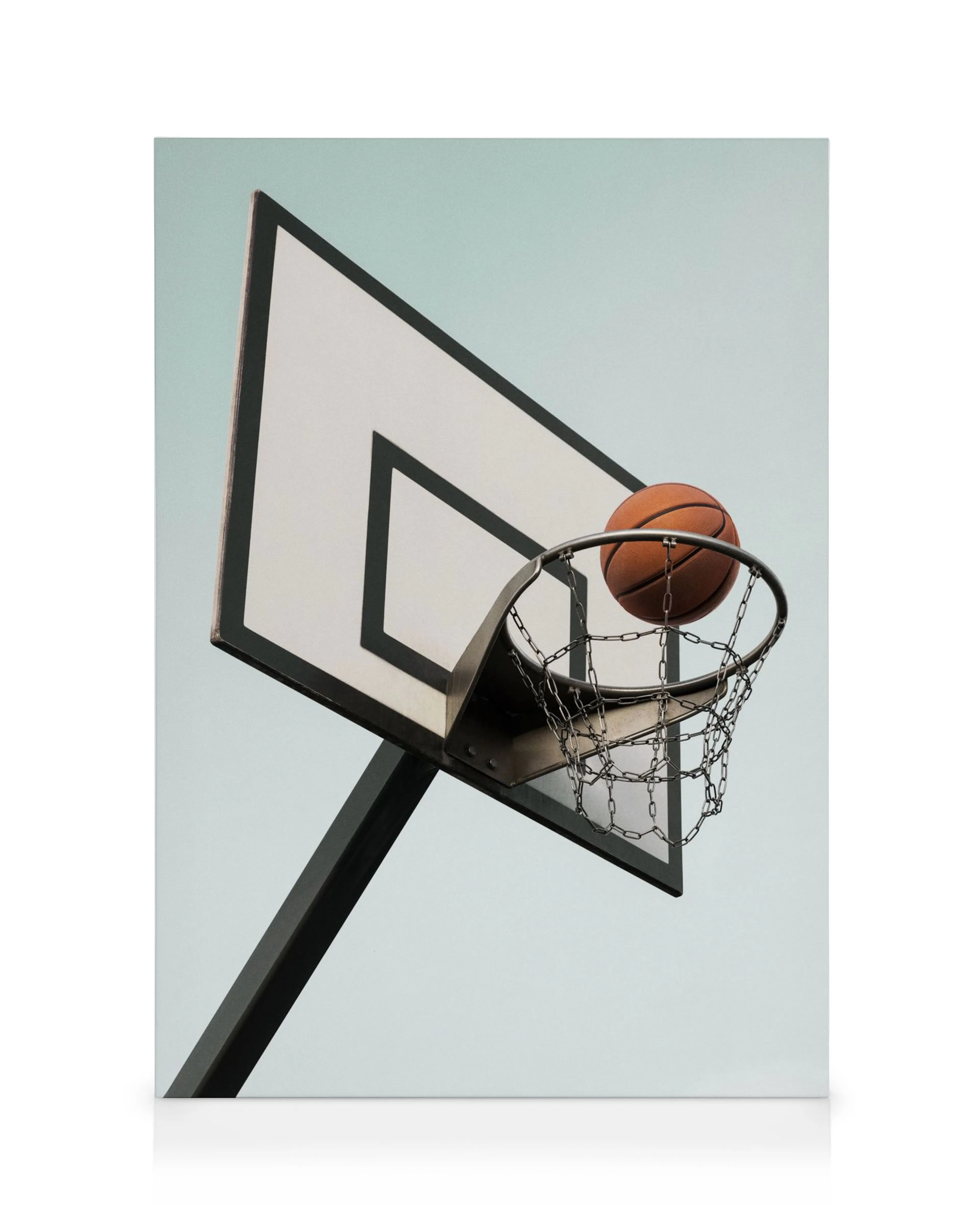 Basketballkorb mit Ball im Netz, dynamisches Leinwandbild, Sportmotiv