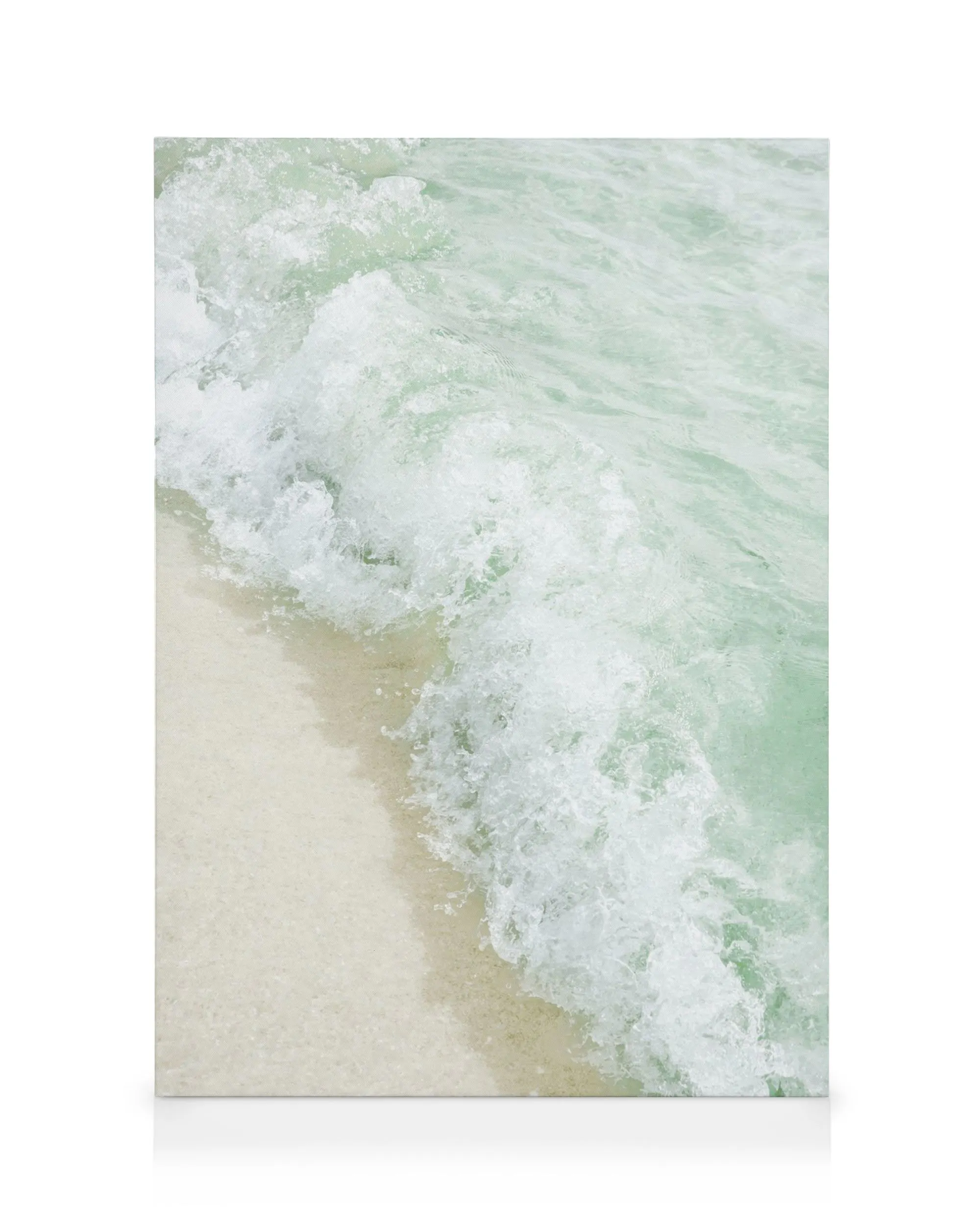 Stampa tela onda verde spumosa su spiaggia sabbia chiara, acqua texture