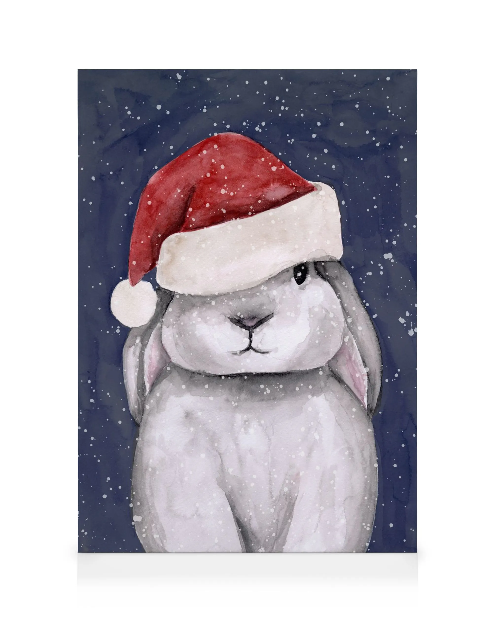 Coniglio grigio con cappello di Babbo Natale rosso, sfondo blu scuro con fiocchi di neve, stampa natalizia su tela.