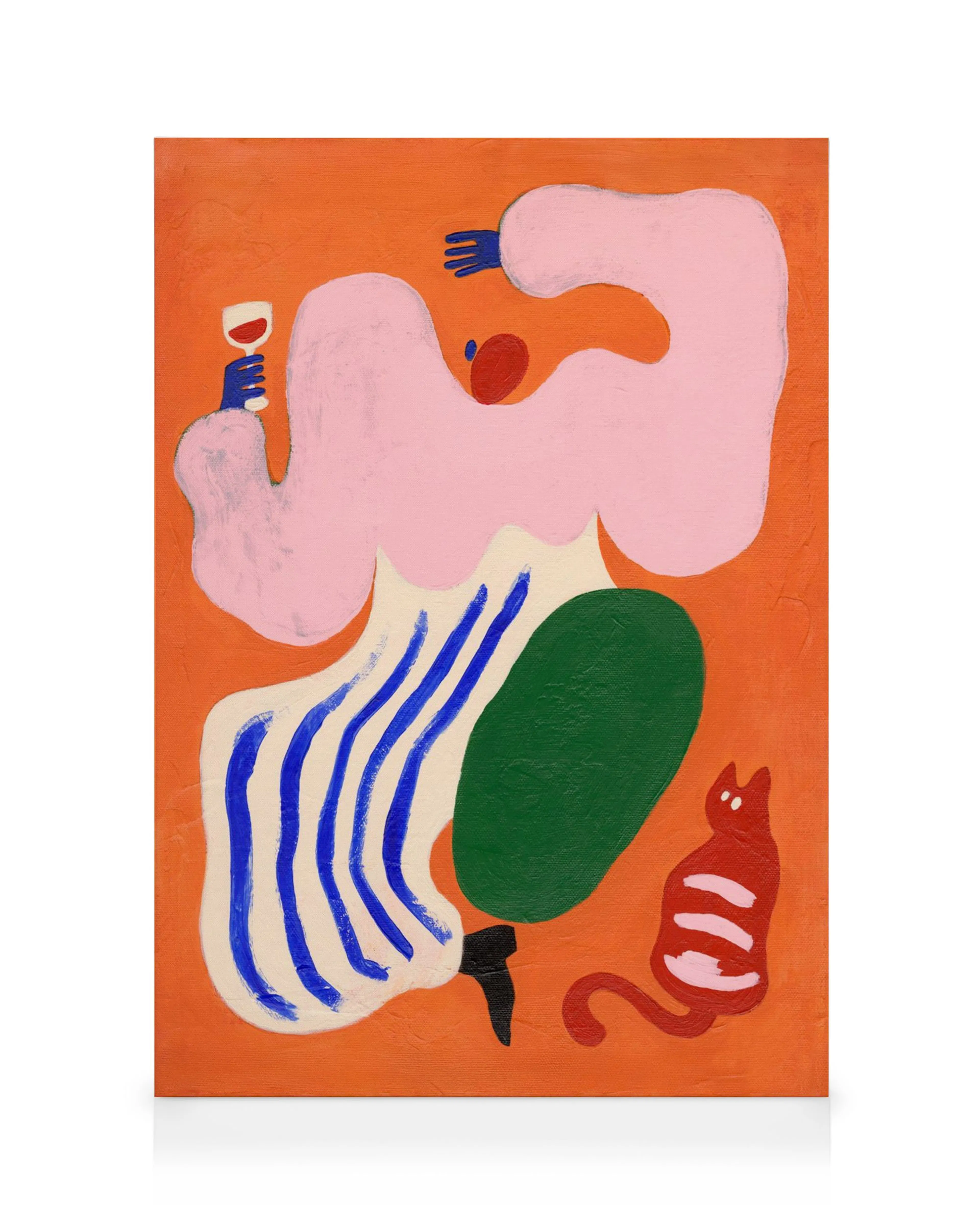 Leinwandbild mit einer Figur in rosa und weiß mit blauen Streifen, die ein Glas hält, und einer roten Katze auf orangem Hintergr
