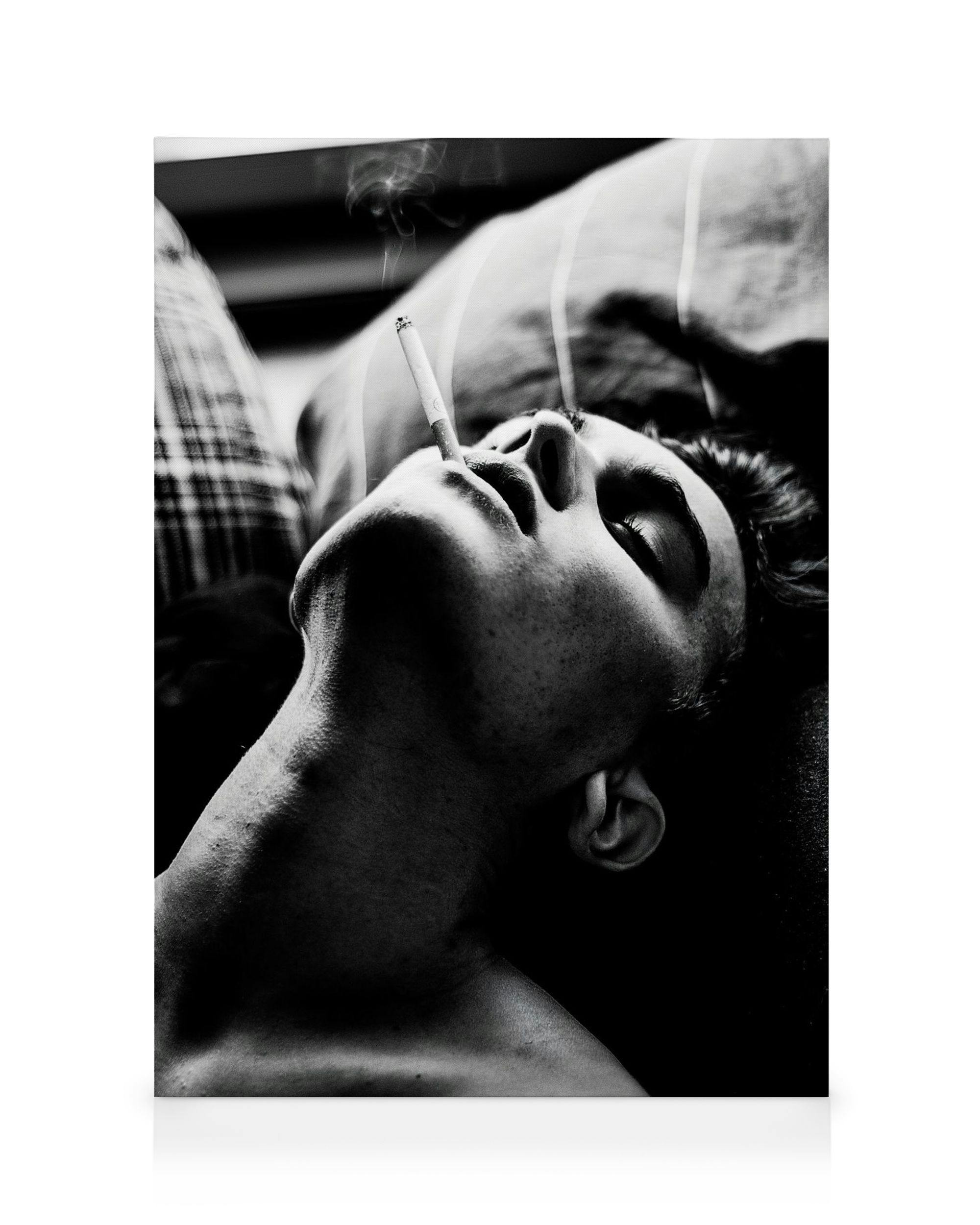 Smoking In Bed Lienzo (30x40 cm - Marco de negro)