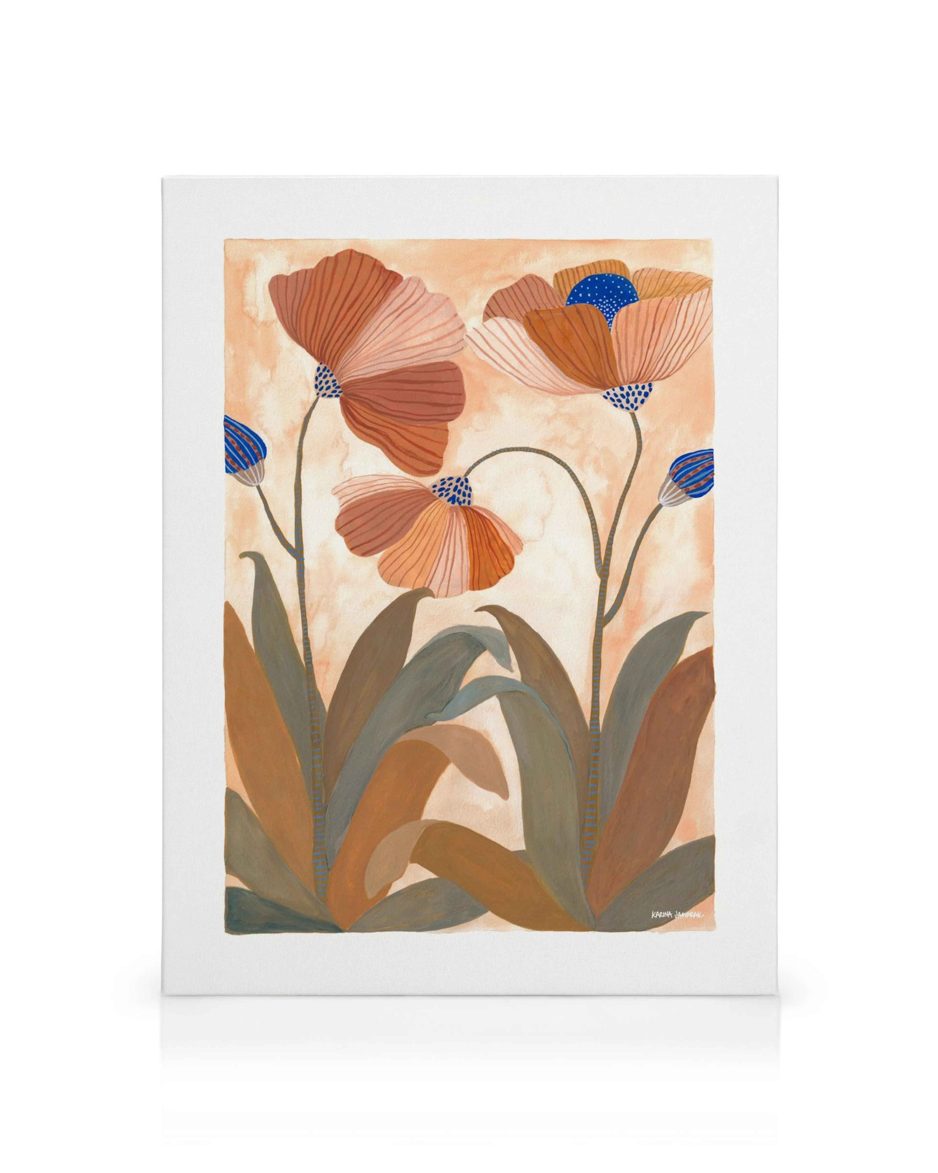 Canvas met gestileerde bloemen, roze en oranje bloembladen, blauw-witte centra, groene bladeren op een perzikkleurige achtergron
