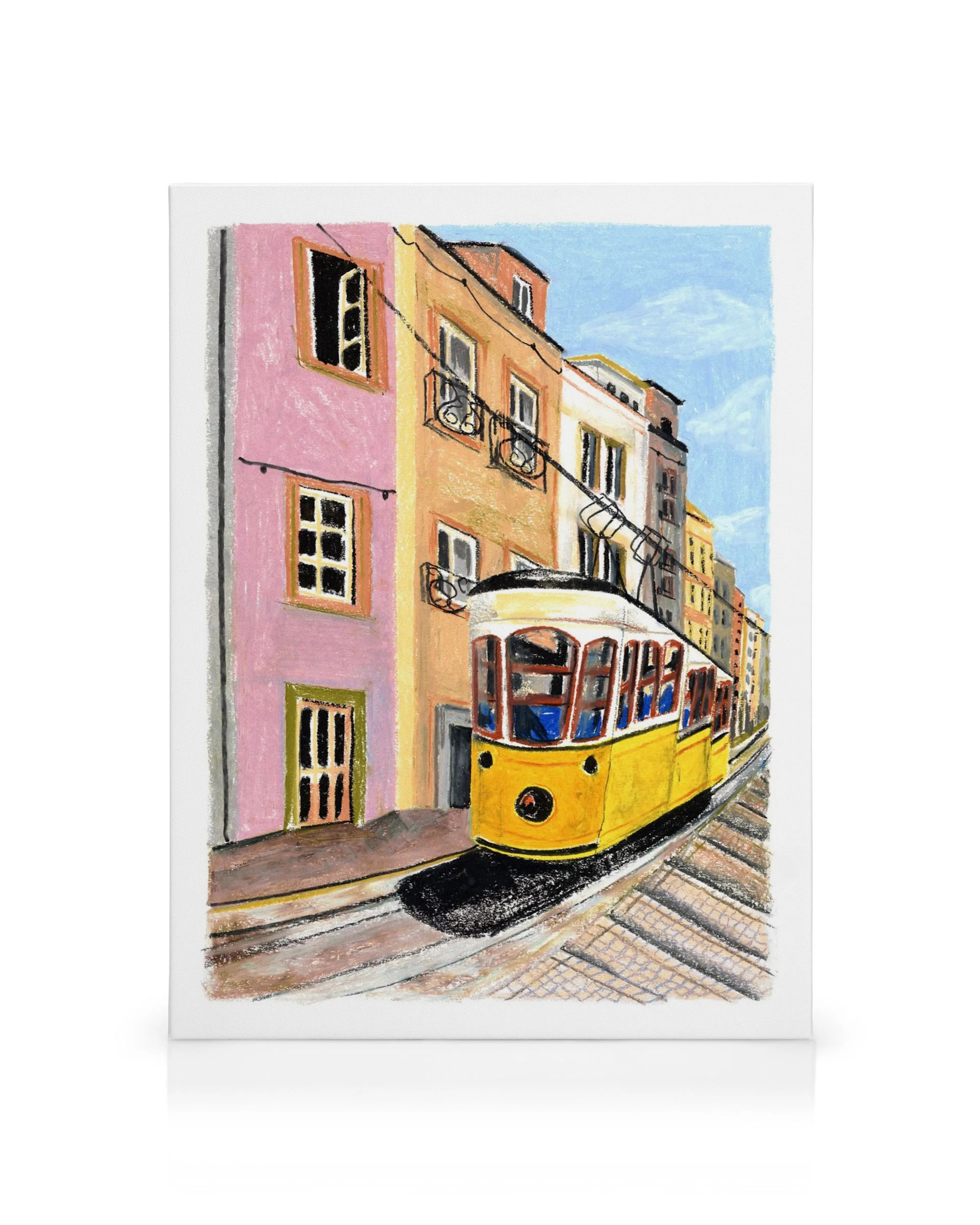 Pintura pastel de tranvía amarillo en Lisboa, edificios rosados y beige, cielo azul. Arte urbano.