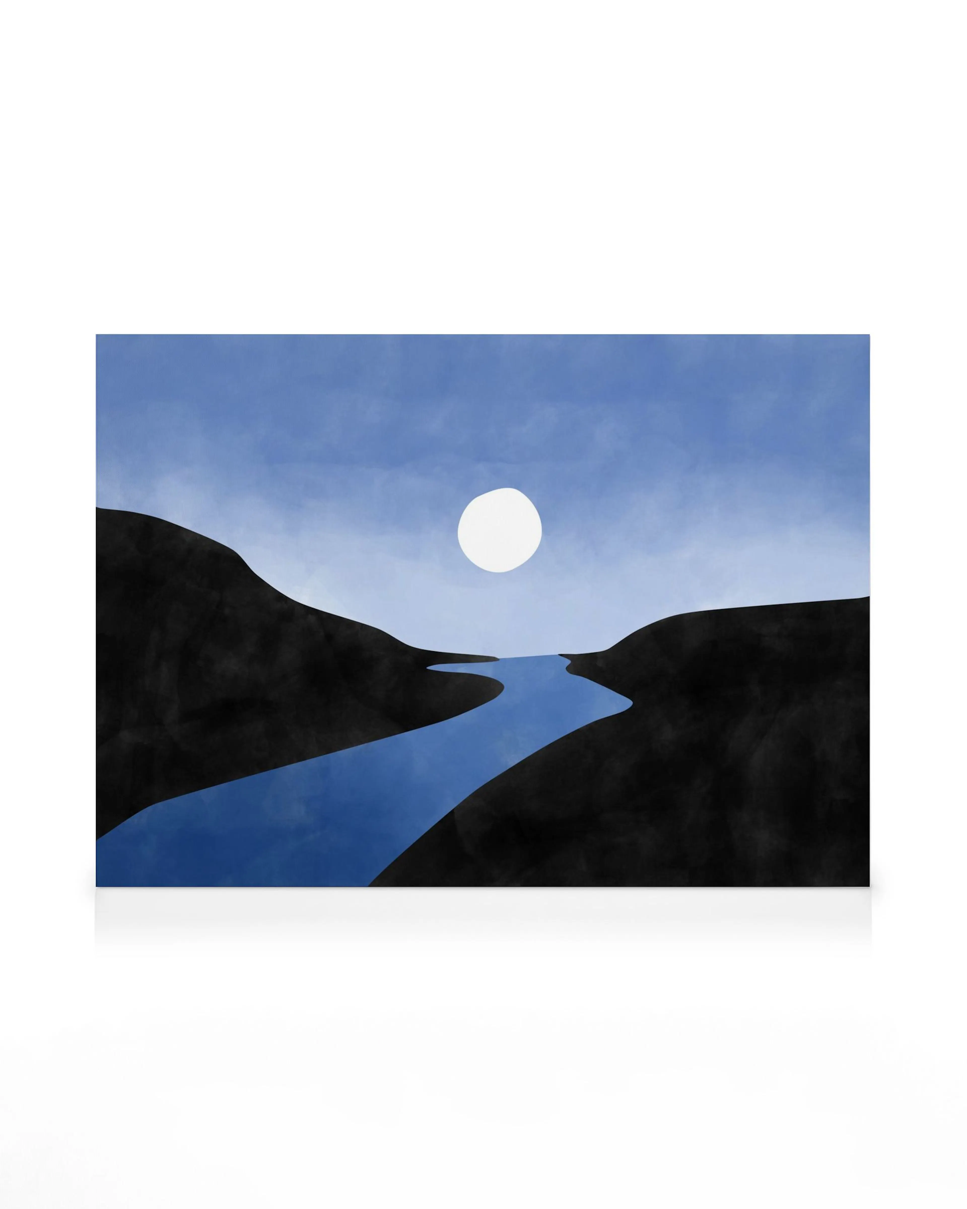 Toile minimaliste nuit dété avec lune blanche, rivière bleue et collines noires sous un ciel bleu clair