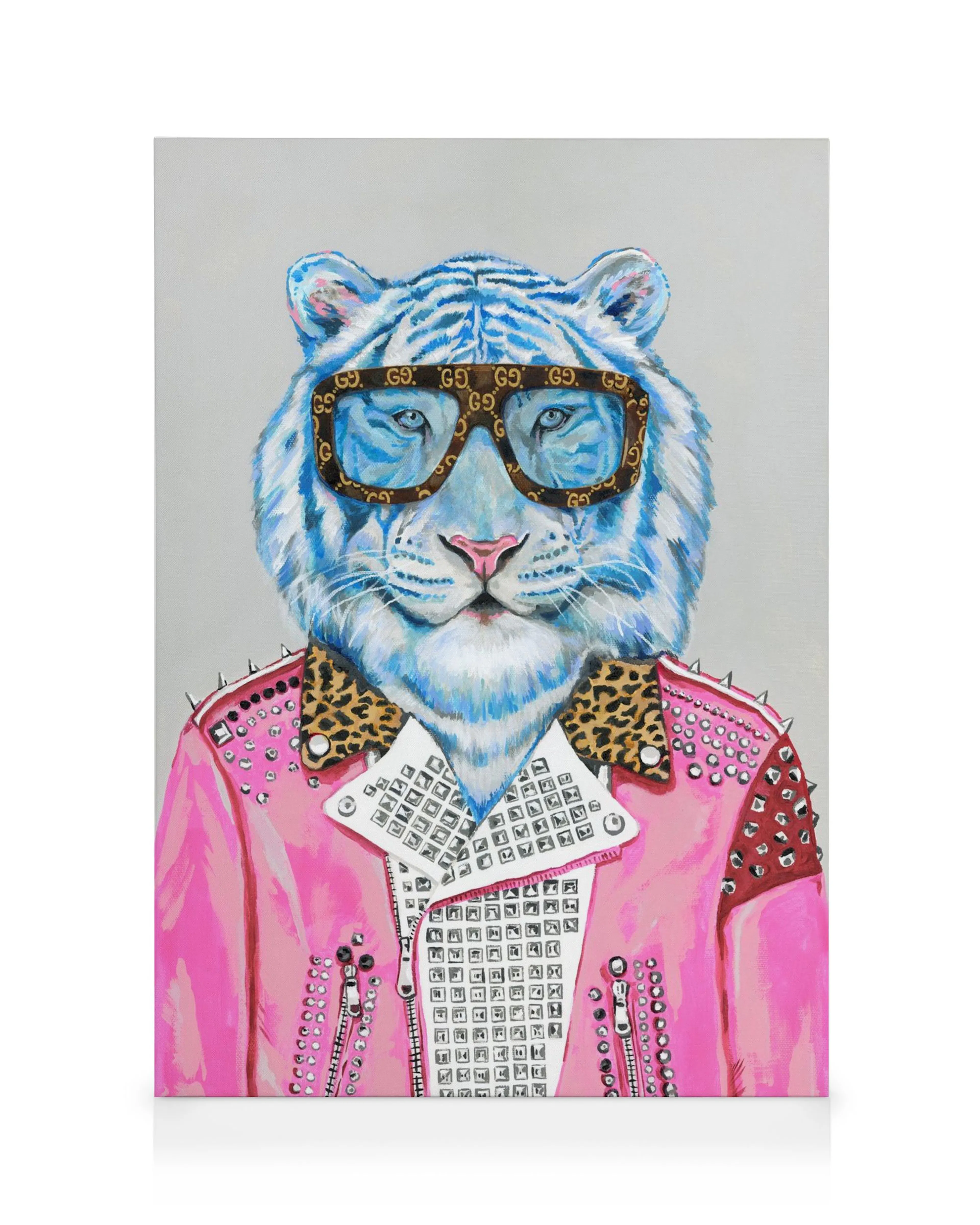 Blauwe tijger met zonnebril en roze leren jas met studs en luipaardkraag op canvas. Kunst aan de muur.