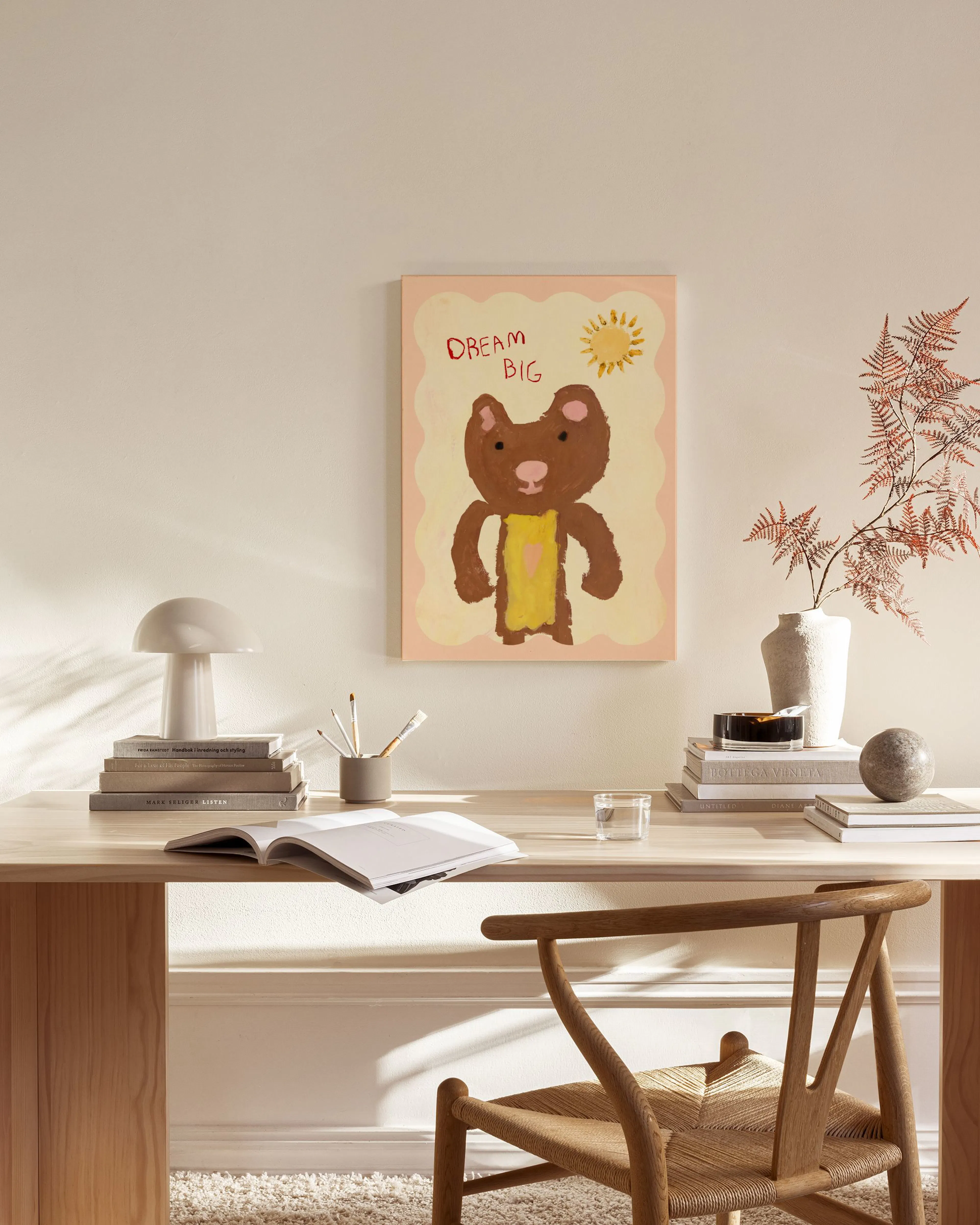Dream Big, Arte Infantil con Oso Marrón y Sol Amarillo